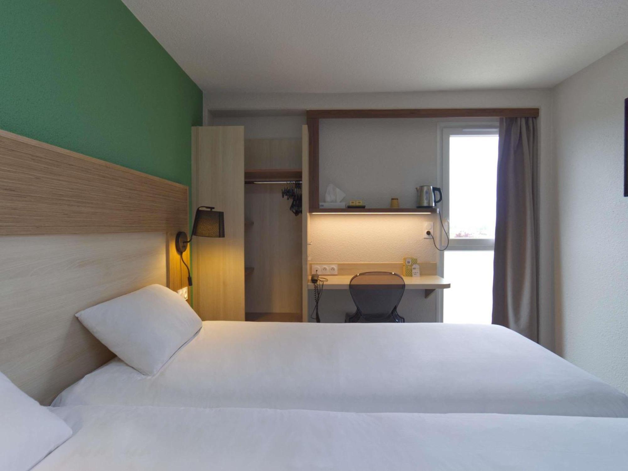 Greet Hotel Dijon Sud Longvic Exteriör bild