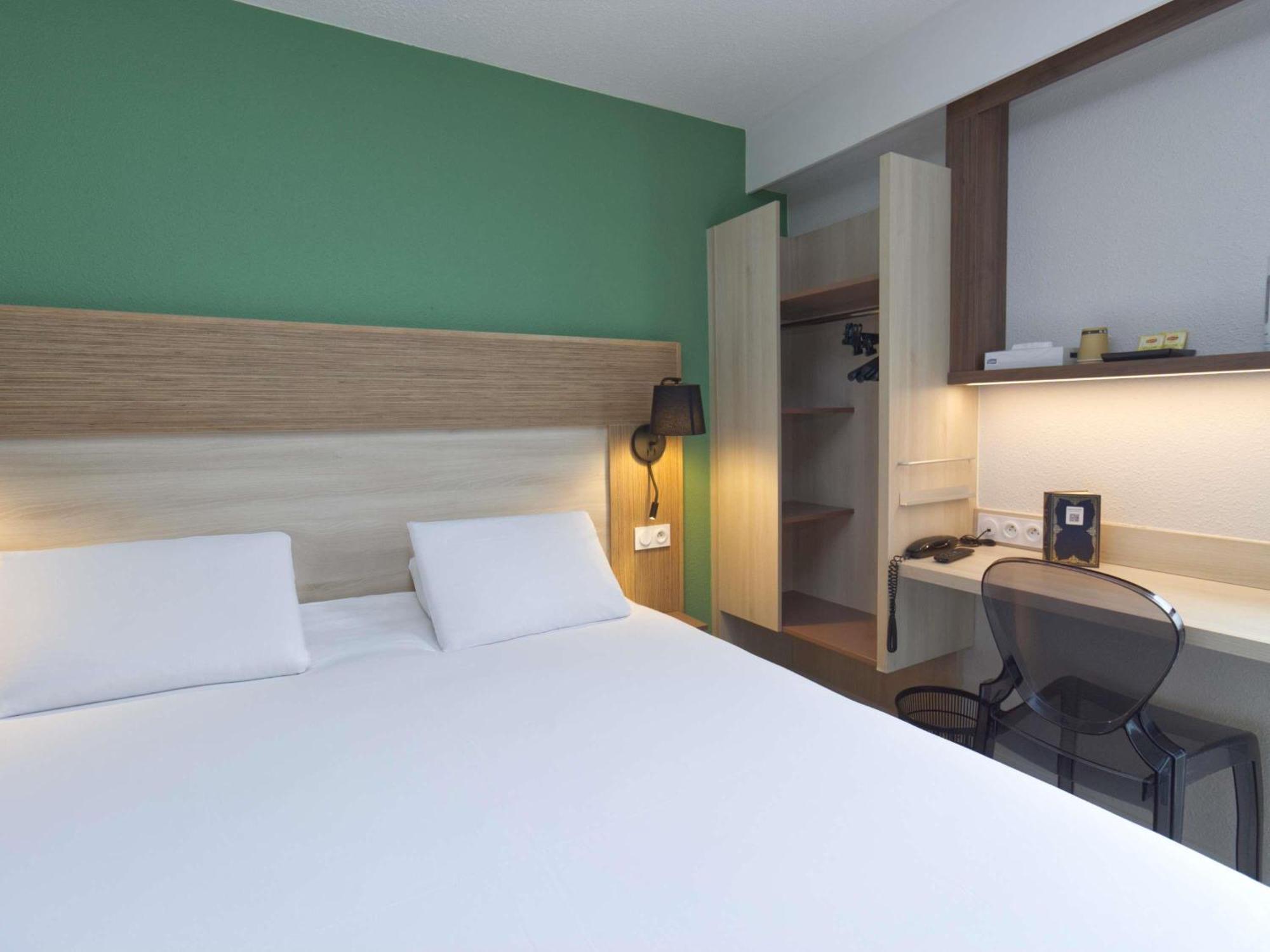 Greet Hotel Dijon Sud Longvic Exteriör bild