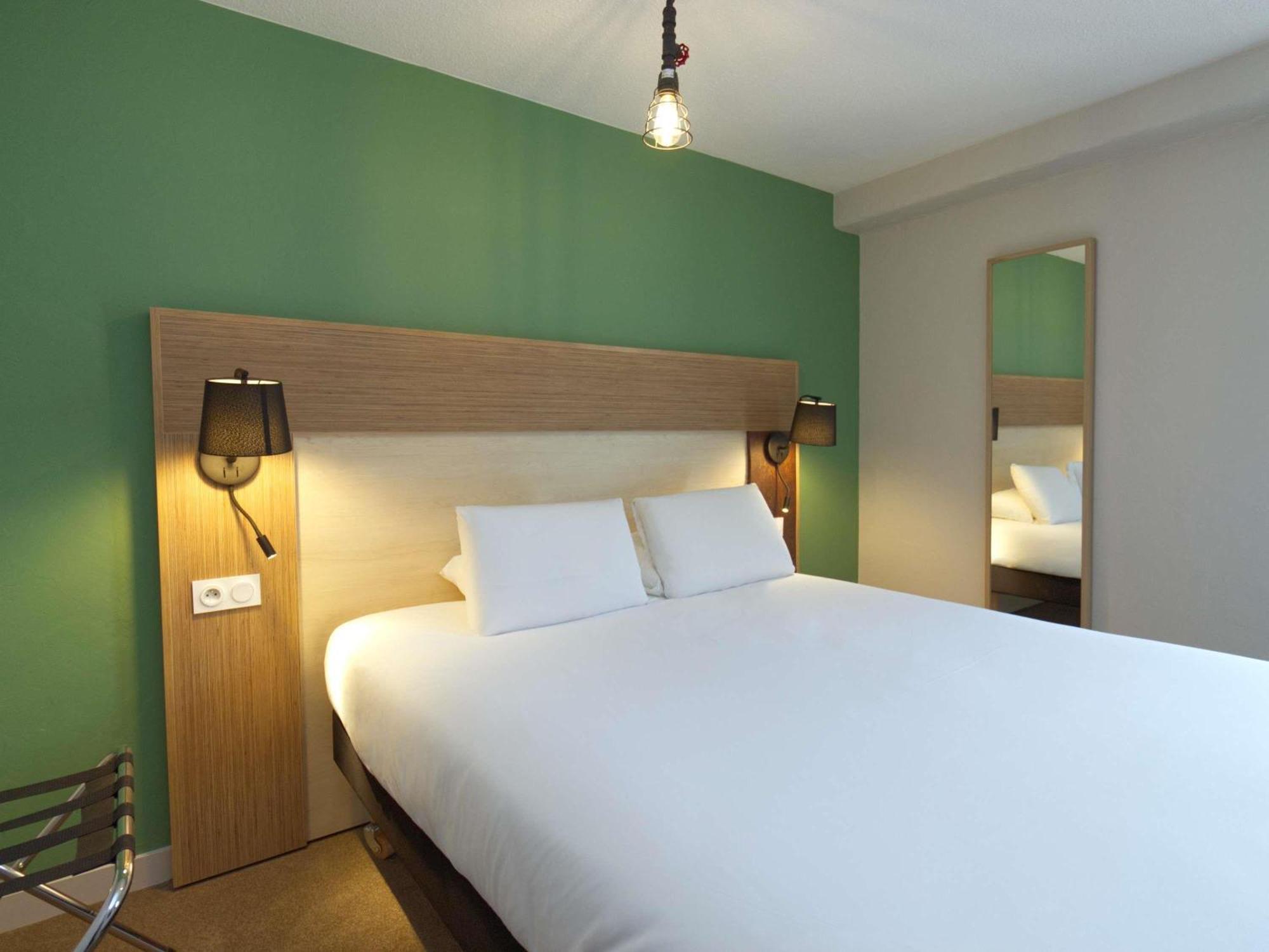 Greet Hotel Dijon Sud Longvic Exteriör bild